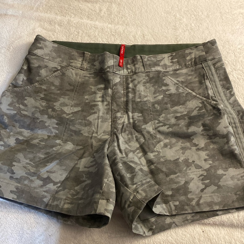 Spanx Green/Gray Camp Shorts size XL